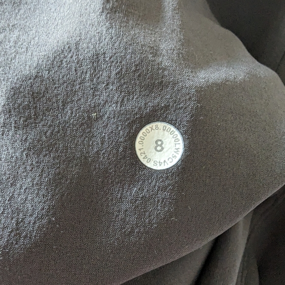 EUC Lululemon Keep Moving Jogger size 8 rip tag attached - Picture 4 of 4